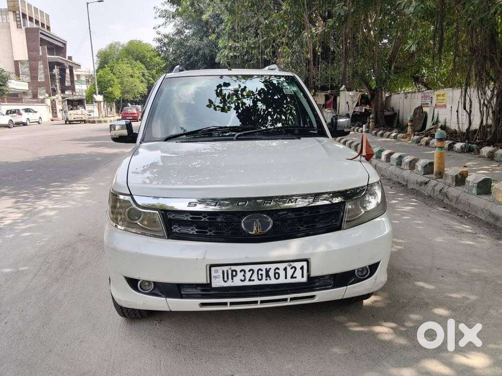 Tata Safari Storme Explorer Edition, 2015, Diesel