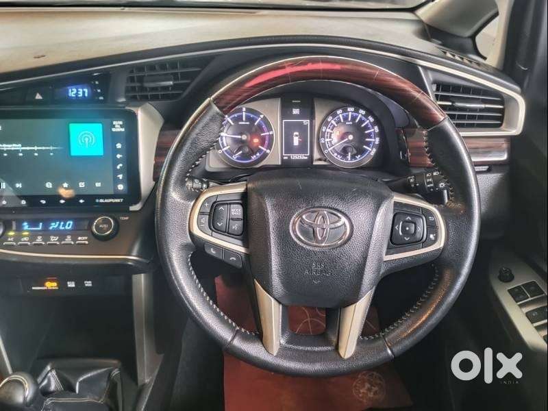 Toyota Innova Crysta 2.4 V, 2017, Diesel