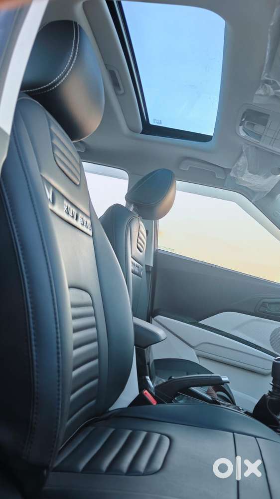 Mahindra Xuv 3xo Ax7l Petrol Mt, 2025, Petrol