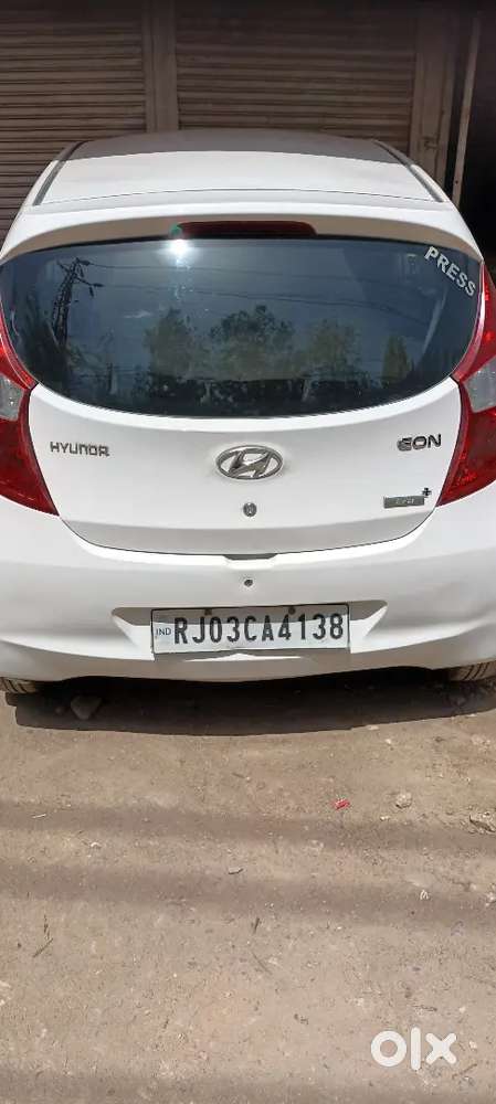 Hyundai Eon 2012 Lpg Well Maintained