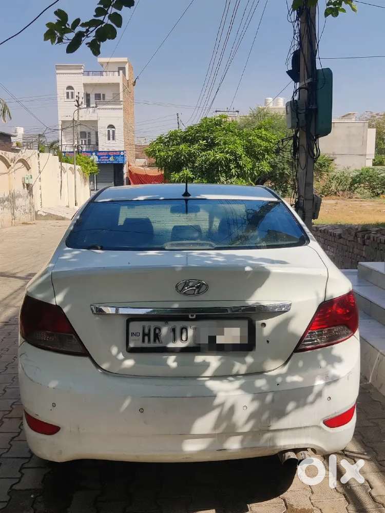 Hyundai Verna 2012