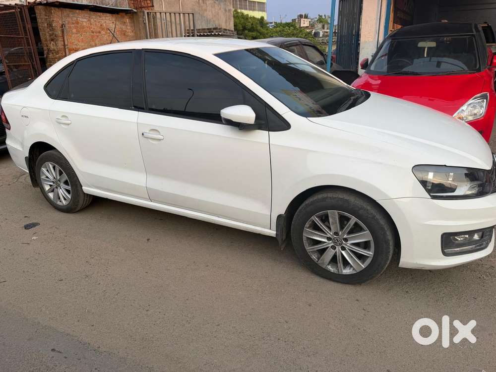 Volkswagen Vento 1.2 Highline Plus At 16 Alloy, 2017, Petrol