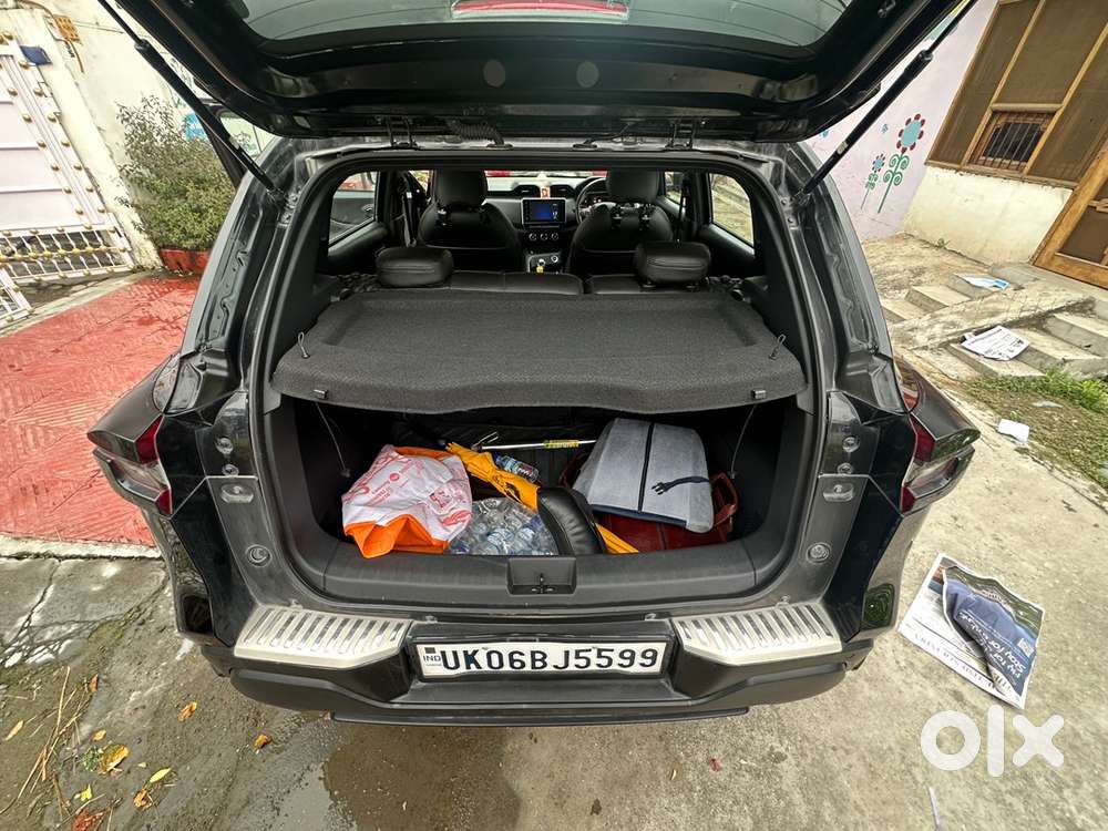 Nissan Magnite Limited Edition All Black Petrol 2024 A1 Condition