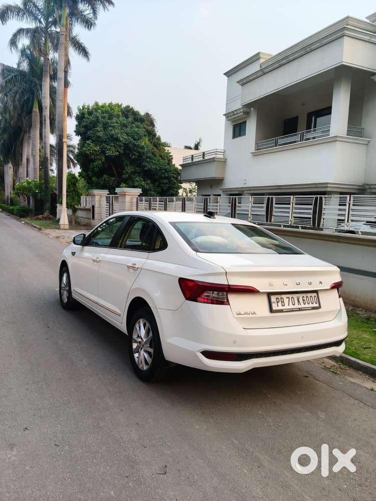 Skoda Slavia Ambition Plus 1.0 Tsi Mt, 2023, Petrol