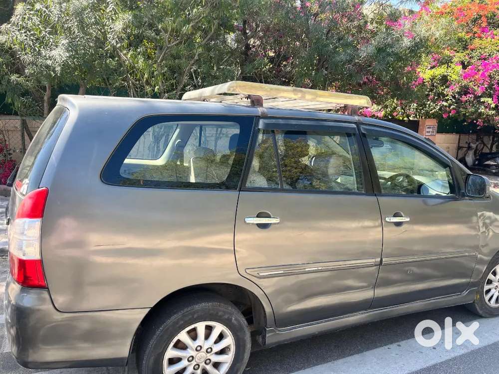 Innova 2.5 V