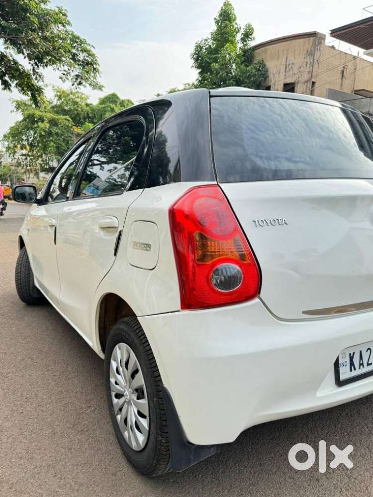 Toyota Etios Liva 2011-2012 G, 2012, Petrol