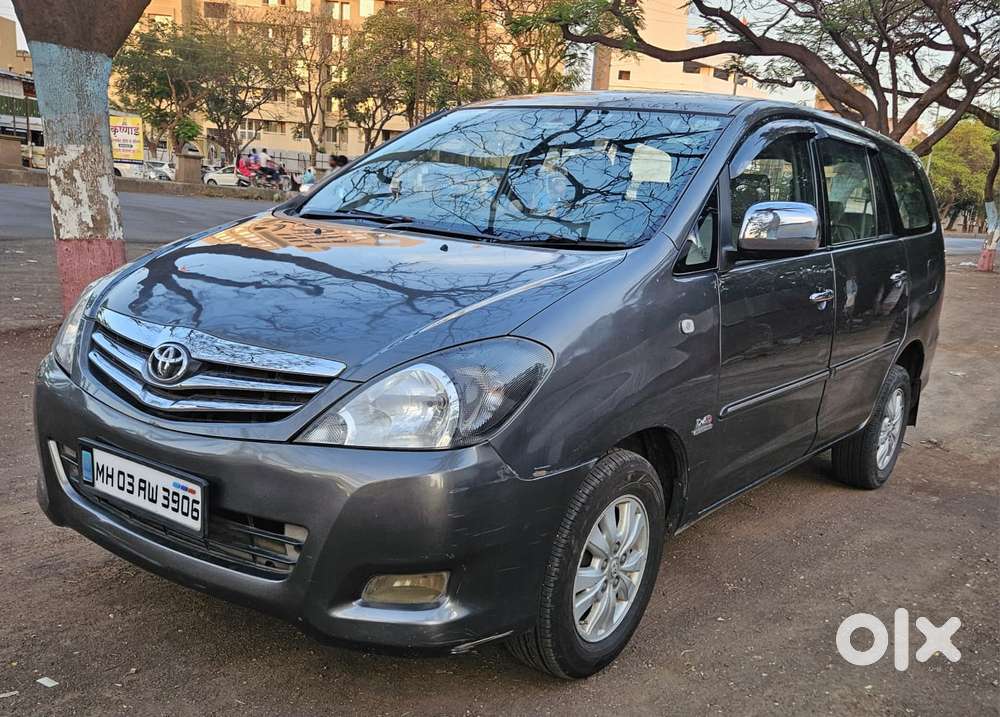 Toyota Innova 2.5 Vx 8 Seater Bs Iv, 2010