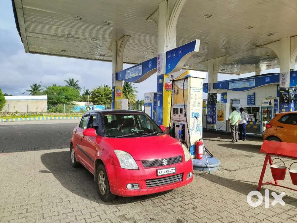 Maruti Suzuki Swift 2006 Petrol 130000 Km Driven. Zxi Top End Varient