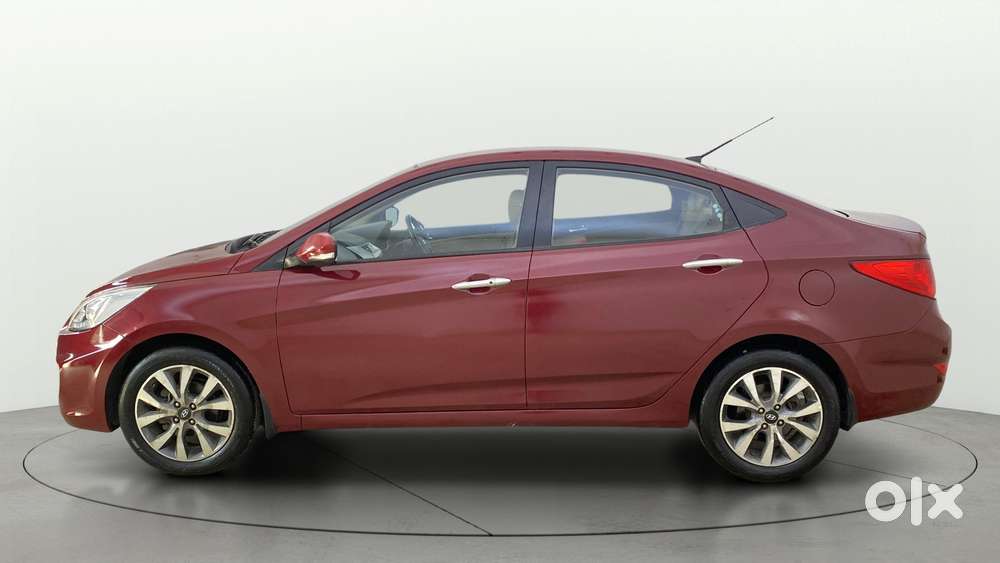 Hyundai Verna Fluidic 1.6 Vtvt Sx Opt, 2014, Petrol