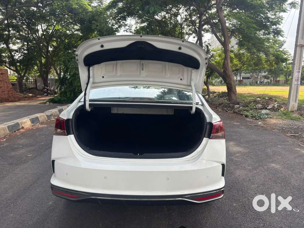 Hyundai Verna 1.5 Sx Diesel At, 2022, Diesel