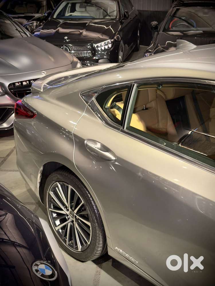 Lexus Es 300h Luxury, 2022, Petrol