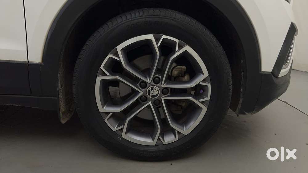 Skoda Kushaq 1.5 Tsi Style, 2022, Petrol