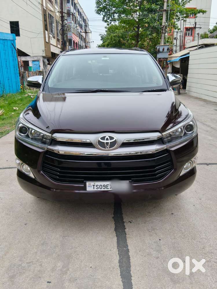 Toyota Innova Crysta 2.8 Zx At 7 Seater, 2017, Diesel