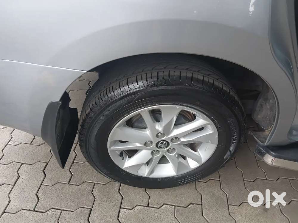 Toyota Innova Crysta 2016 Diesel 103000 Km Driven