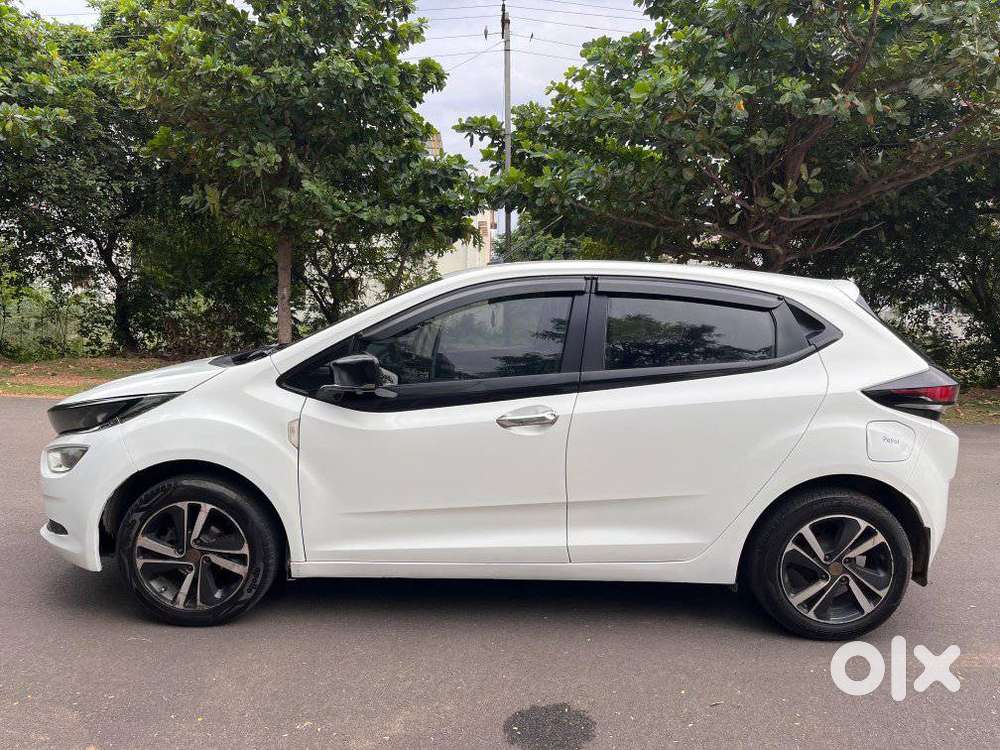 Tata Altroz, 2020, Petrol