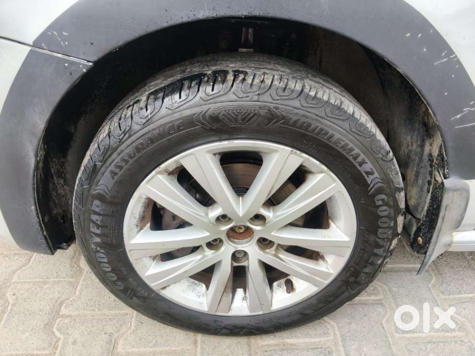 Volkswagen Polo Petrol Highline 1.2l, 2013, Petrol