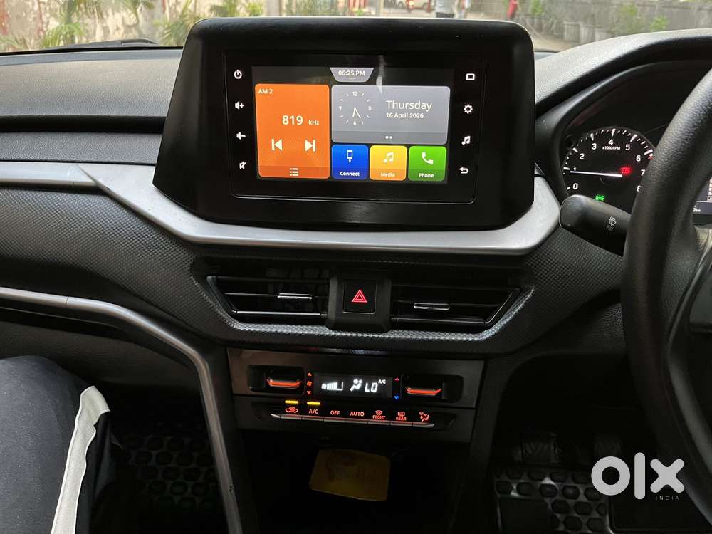 Maruti Suzuki Brezza 1.5 Vxi Smart Hybrid, 2023, Petrol