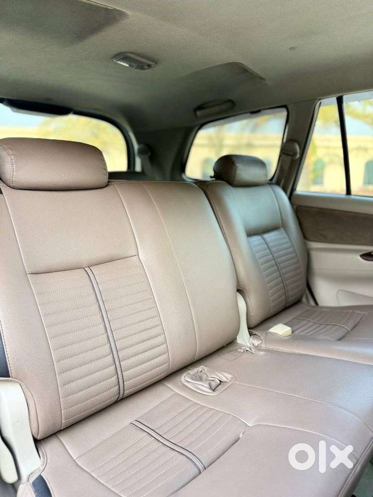 Toyota Innova 2.5 V 8 Str, 2012, Diesel