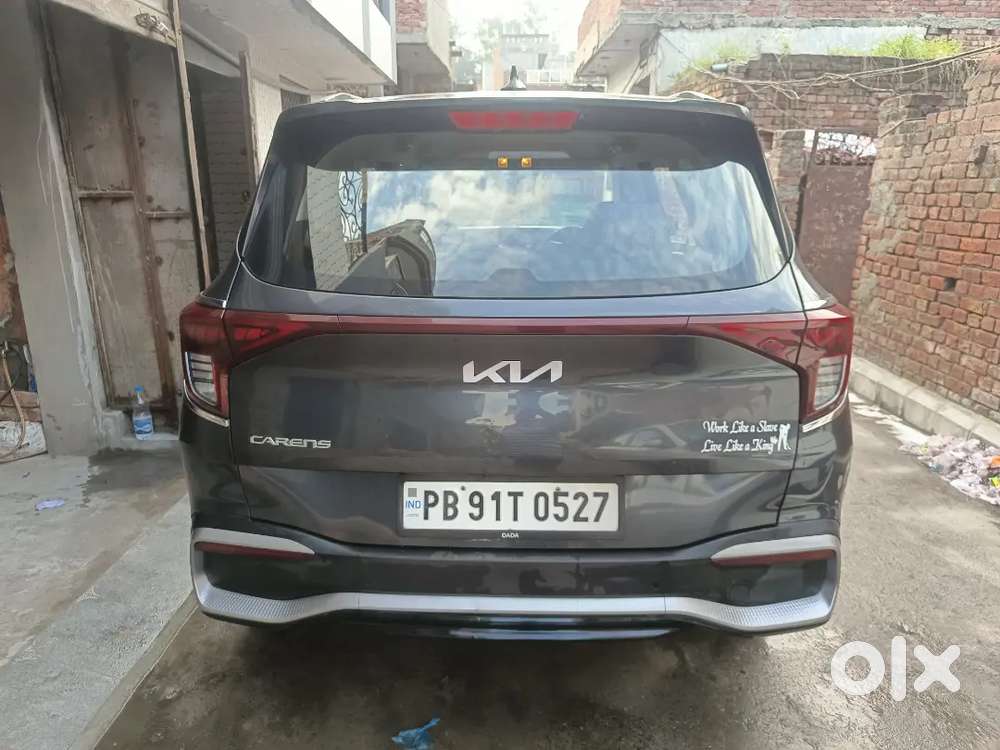 Kia Carens 223 Petrol 30000 Km Driven Prestige Plus