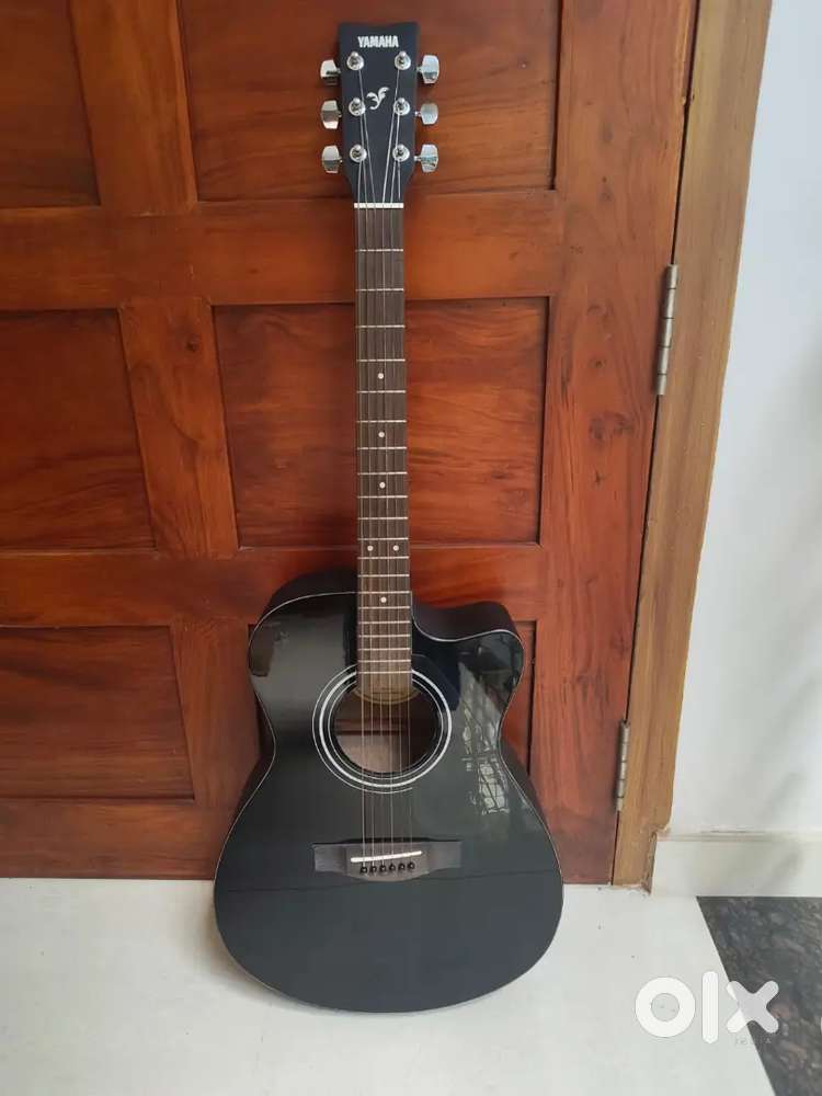 Yamaha guitar