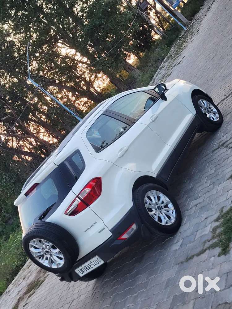 Ford Ecosport Titanium 
Petrol 
Push Button Stat
Full Insurance