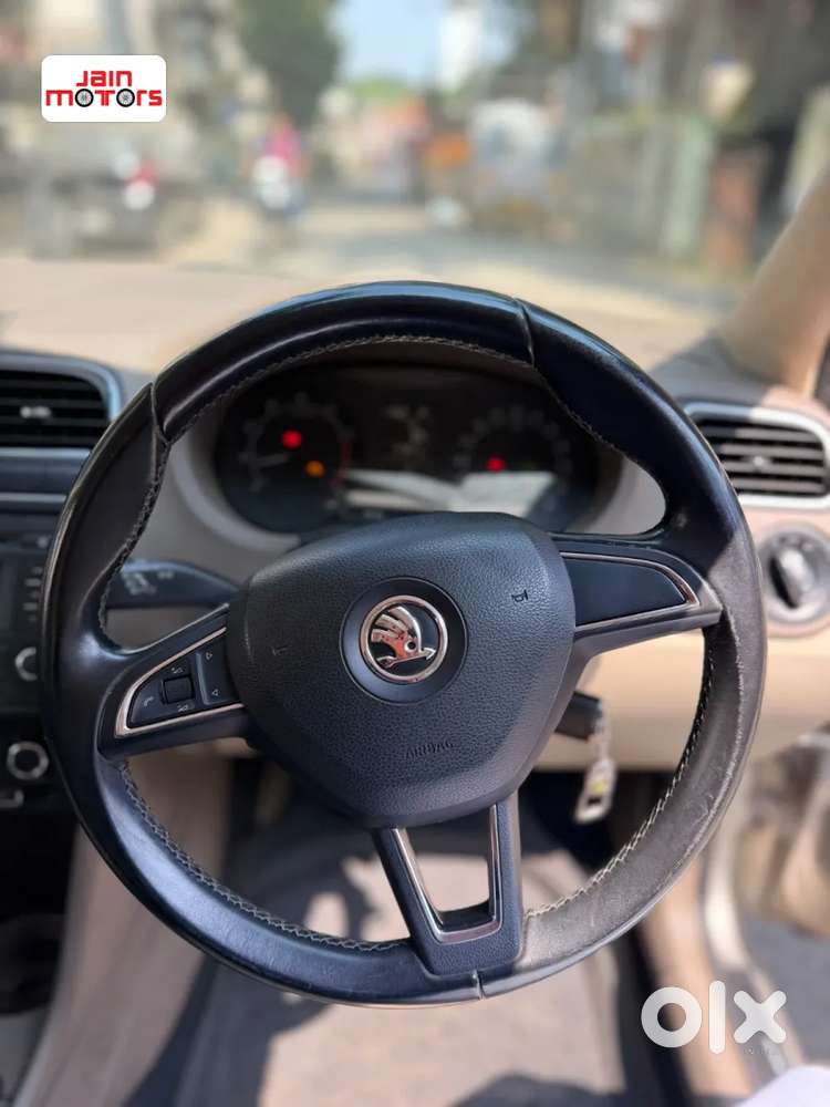 Skoda Rapid 1.6 Mpi At Ambition, 2015, Petrol