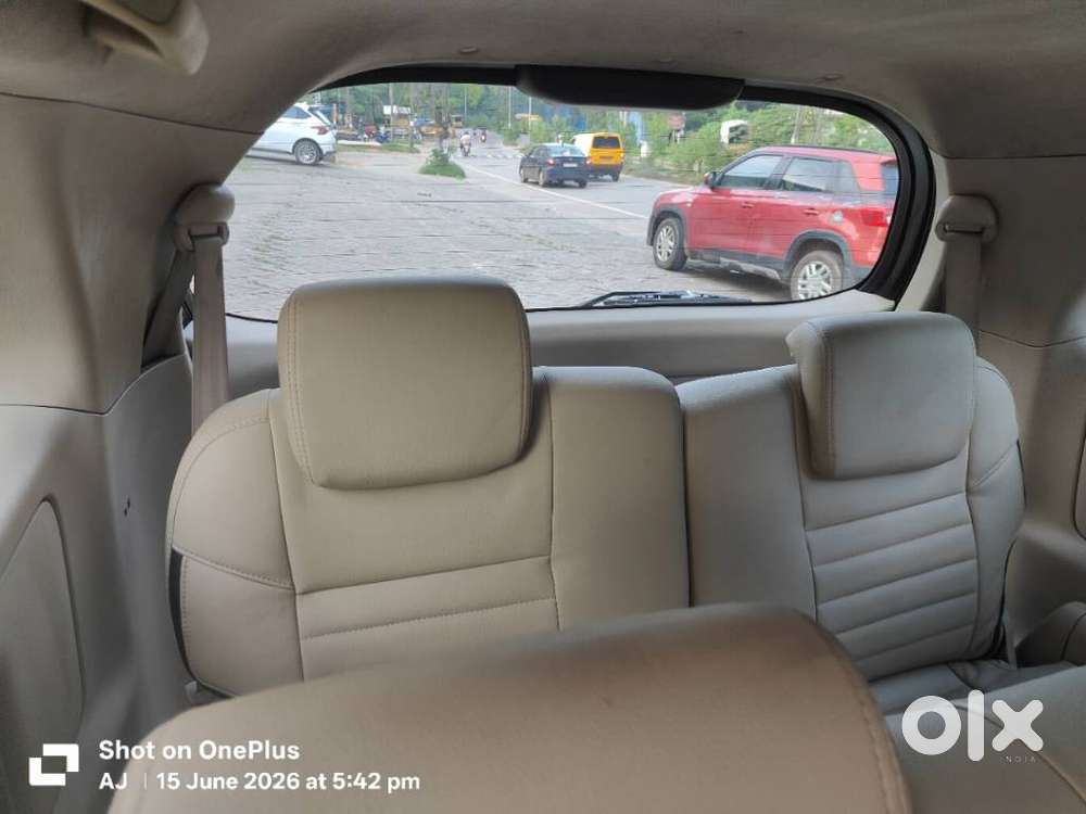 Toyota Innova 2.5 G (diesel) 7 Seater Bs Iv, 2006, Diesel