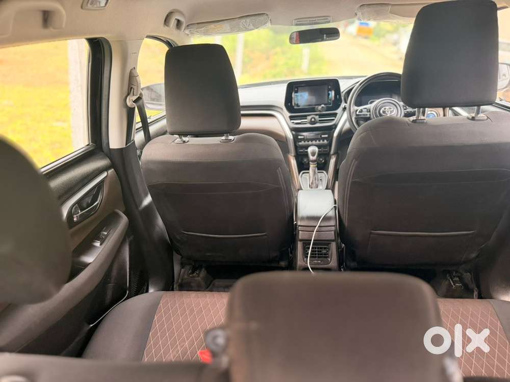 Toyota Urban Cruiser Hyryder 2024 Well Maintained