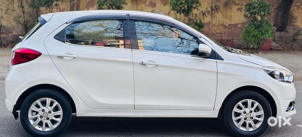 Tata Tiago 1.2 Revotron Xza, 2018, Petrol