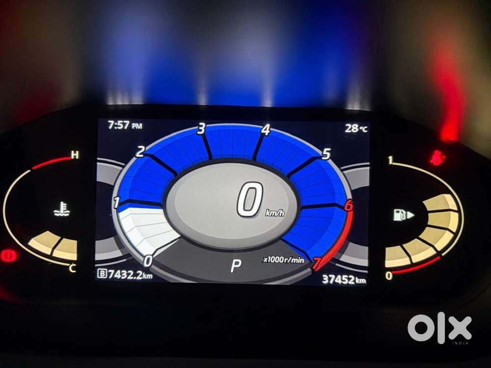 Nissan Magnite Cvt Turbo Petrol 2024