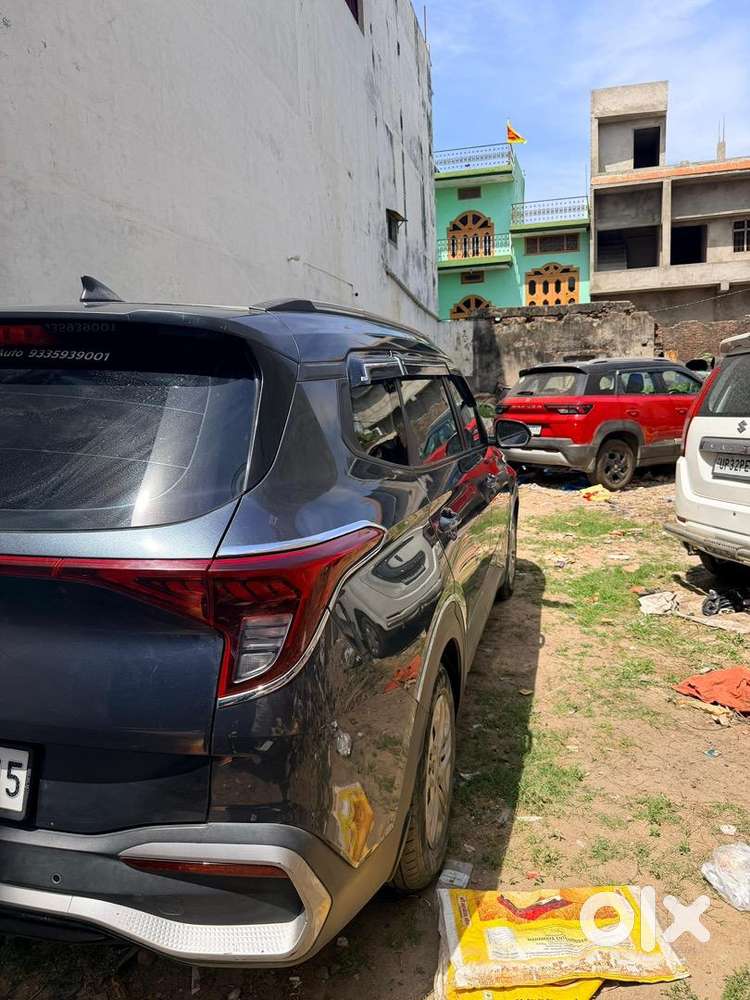 Kia Carens 2022 Petrol Well Maintained