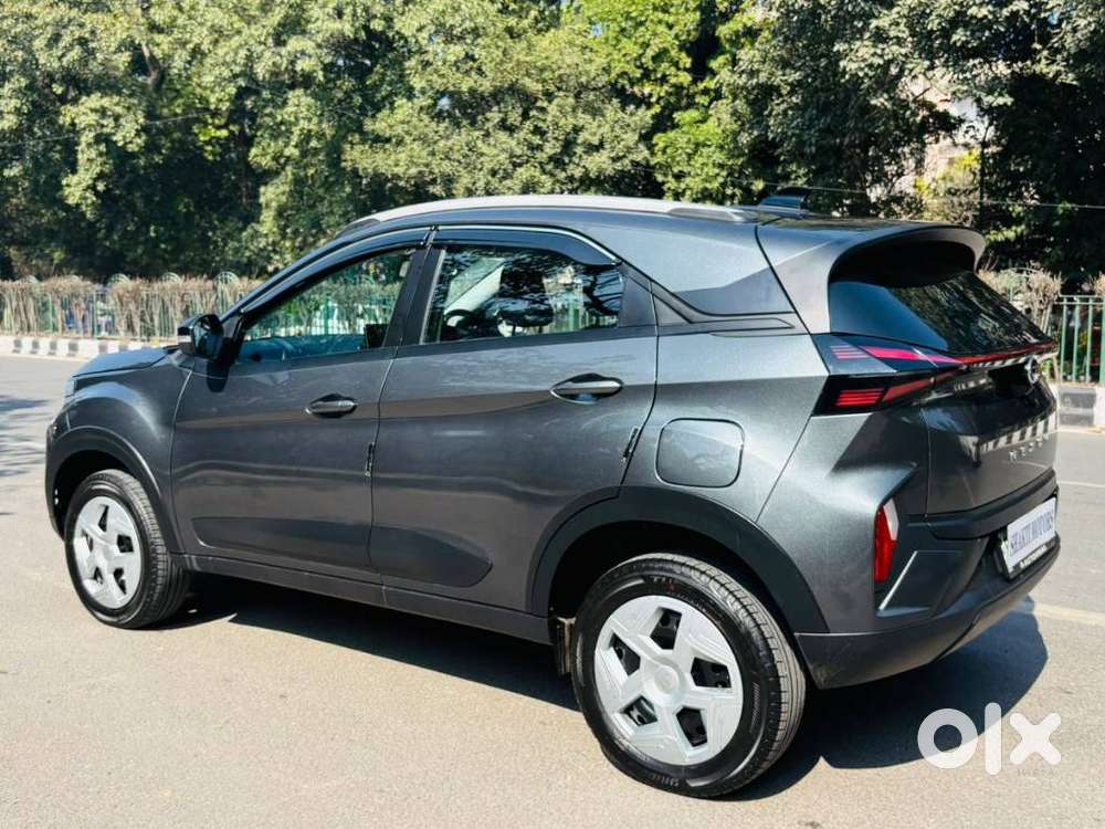 Tata Nexon Pure (s) 1.2 Petrol 6amt, 2025, Petrol