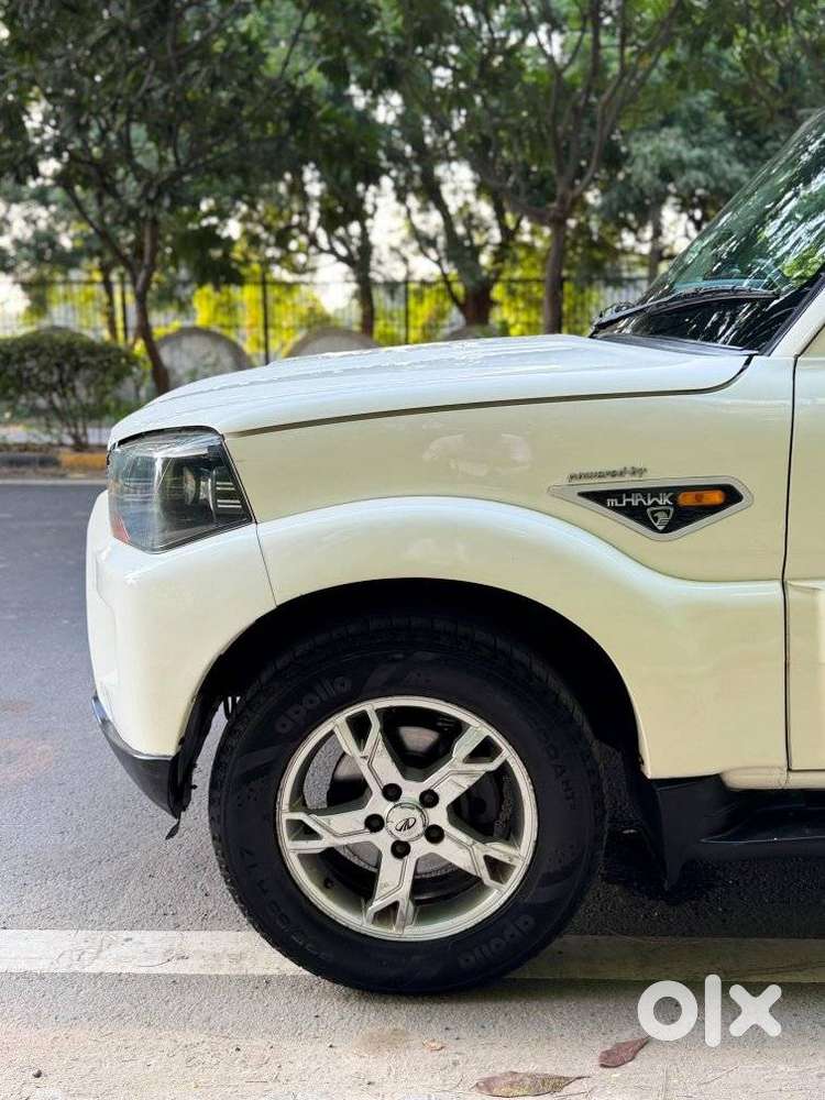 Mahindra Scorpio S10, 2017