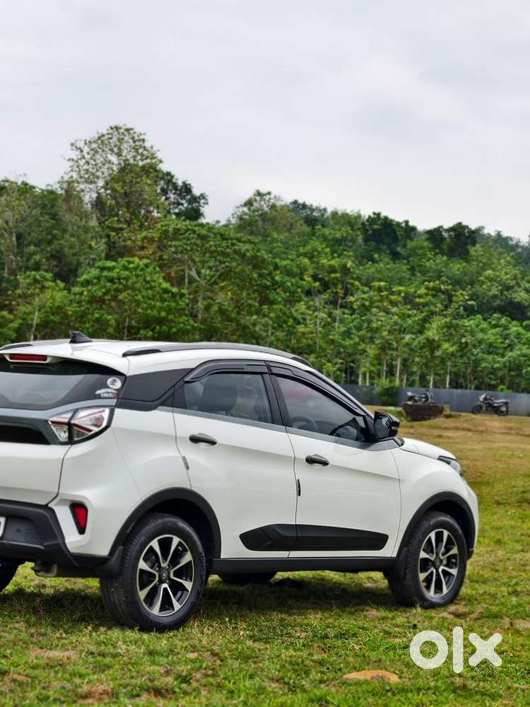 Urgent Sale – Moving Abroad!    Tata Nexon Xm Petrol (2021)
