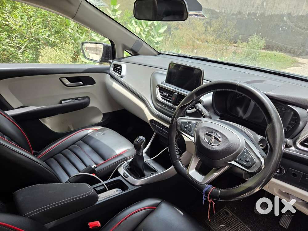 Tata Altroz Petrol 2021