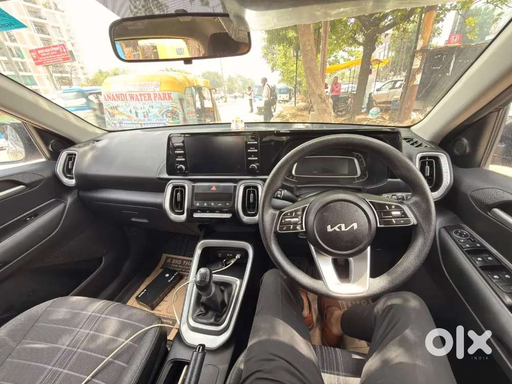 New Condition Kia Sonet Petrol Automatic Sale Urgent