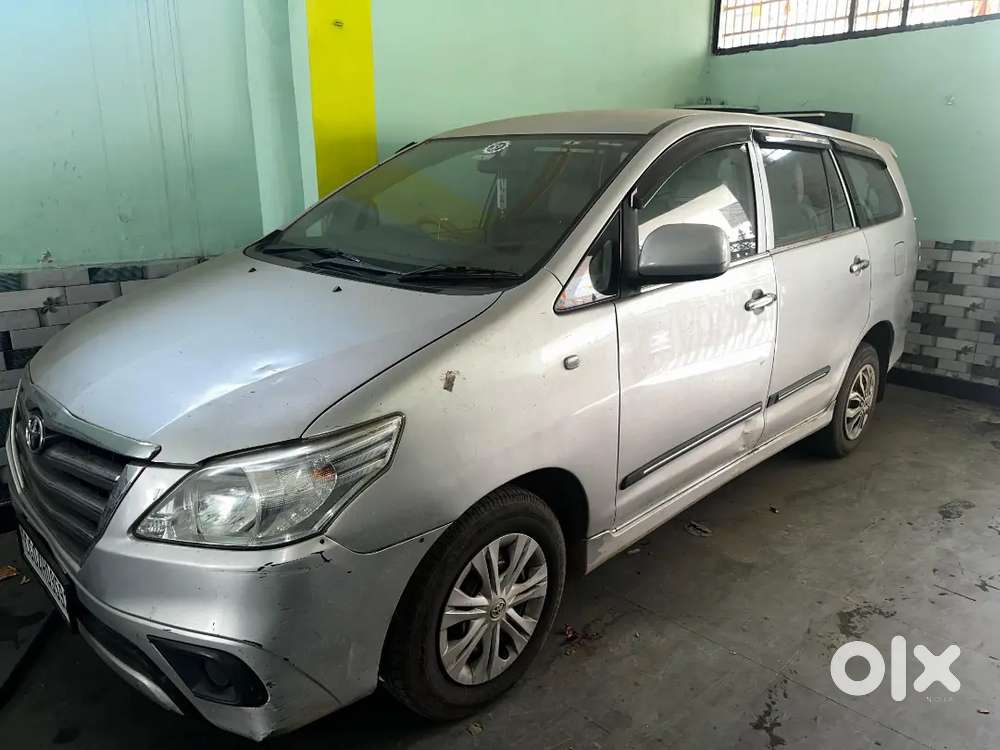 Toyota Innova 2015