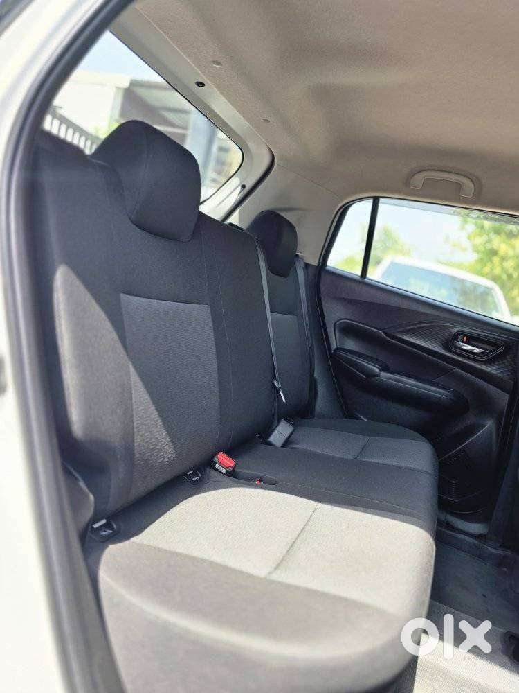 Maruti Suzuki Swift Vxi Optional, 2024, Petrol