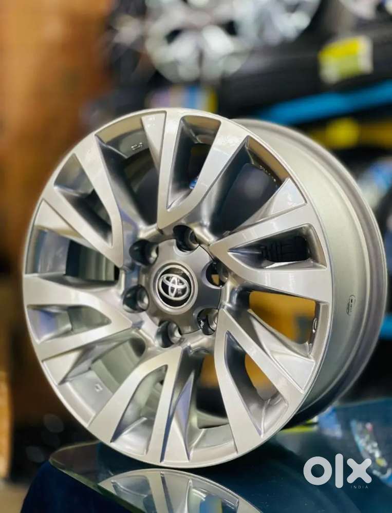 New fortuner alloy wheels top