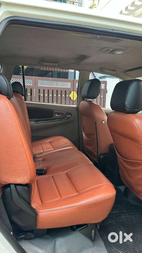 Toyota Innova 2.5 V 7 Str, 2014, Diesel