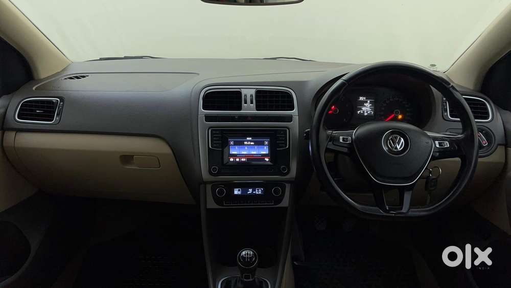 Volkswagen Vento 1.6 Highline, 2017, Petrol