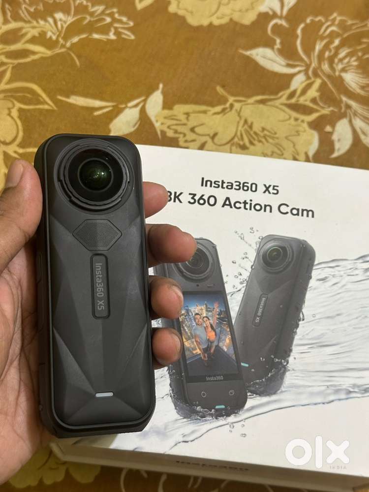 Insta360 x5