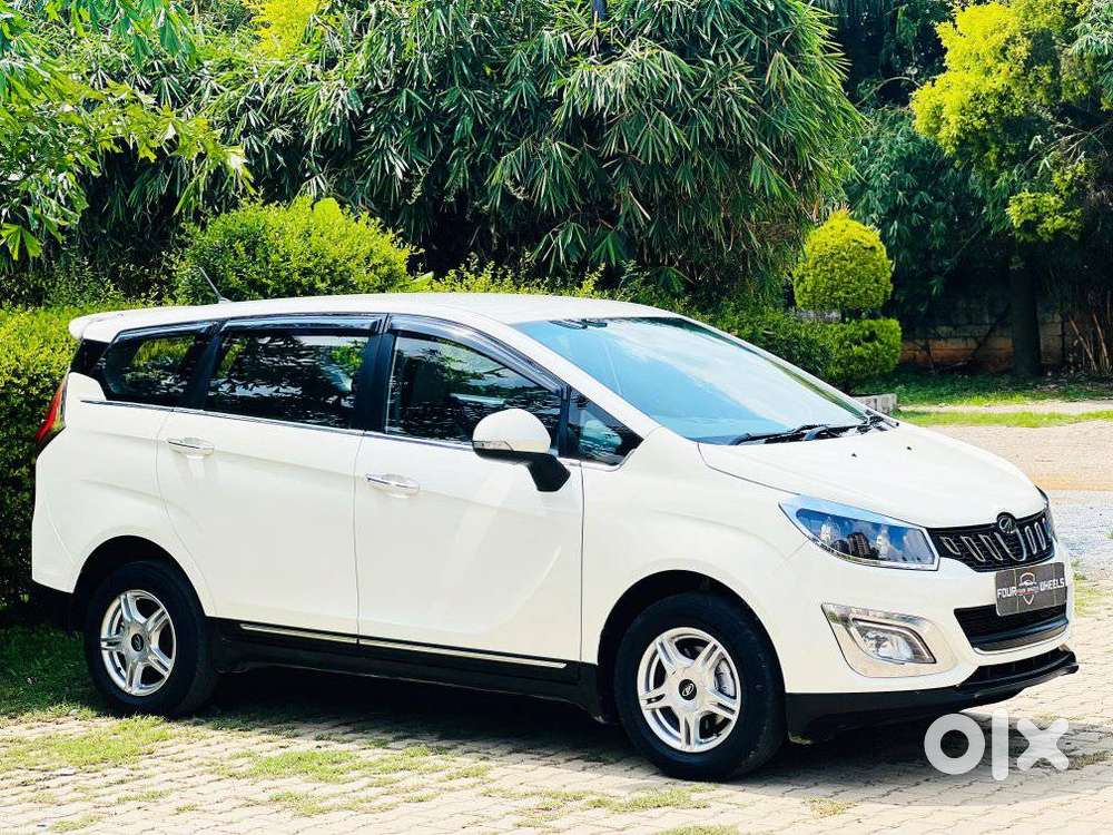 Mahindra Marazzo M6, 2018, Diesel