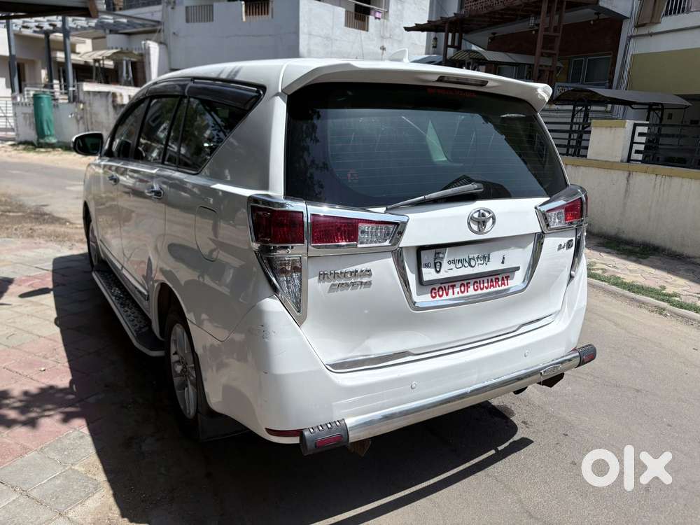 Toyota Innova Crysta 2.4 Vx Mt 8s, 2017, Diesel
