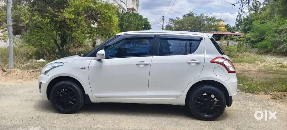 Maruti Suzuki Swift 2015 Diesel 70000 Km Driven