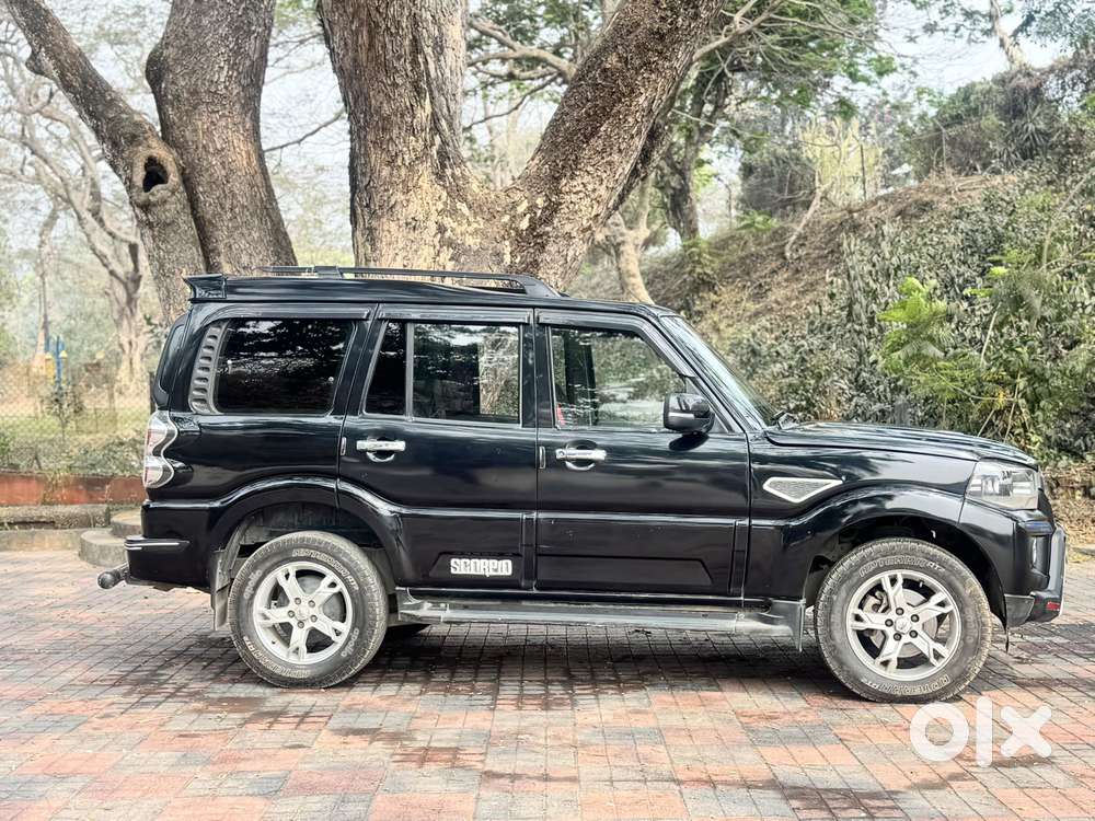 Mahindra Scorpio S10, 2015, Diesel