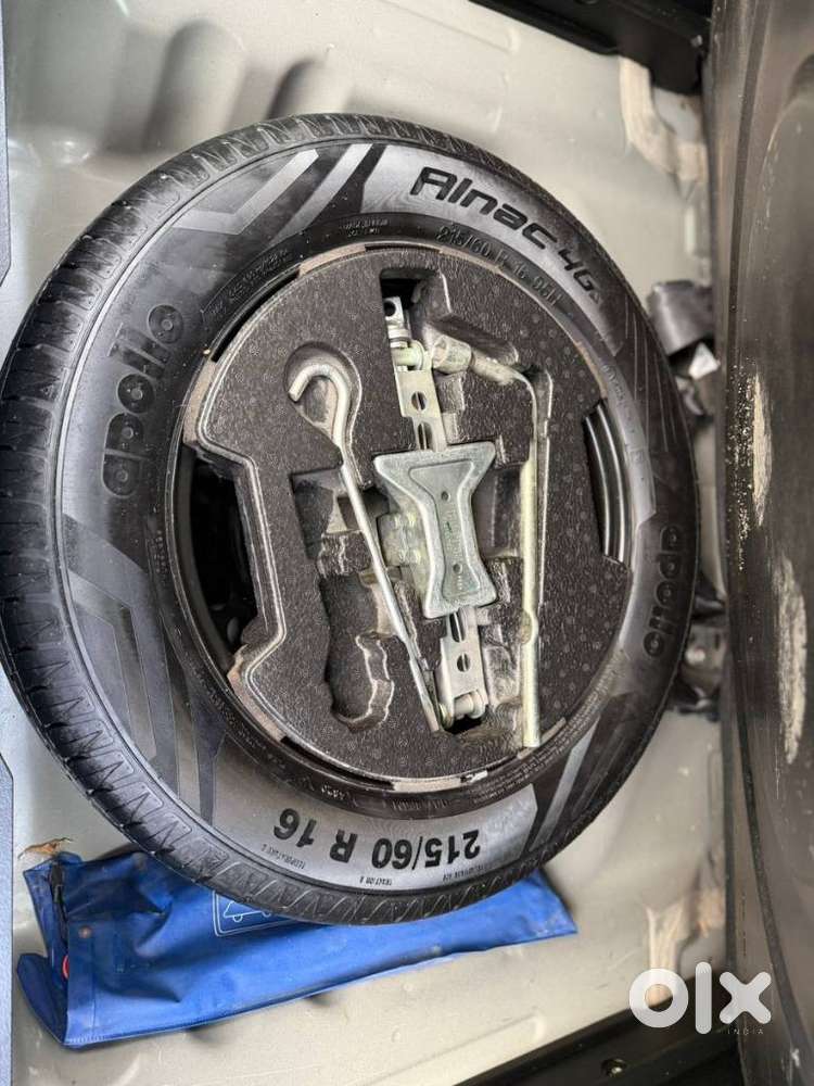 Maruti Suzuki Brezza 1.5 Zxi Smart Hybrid, 2021, Petrol