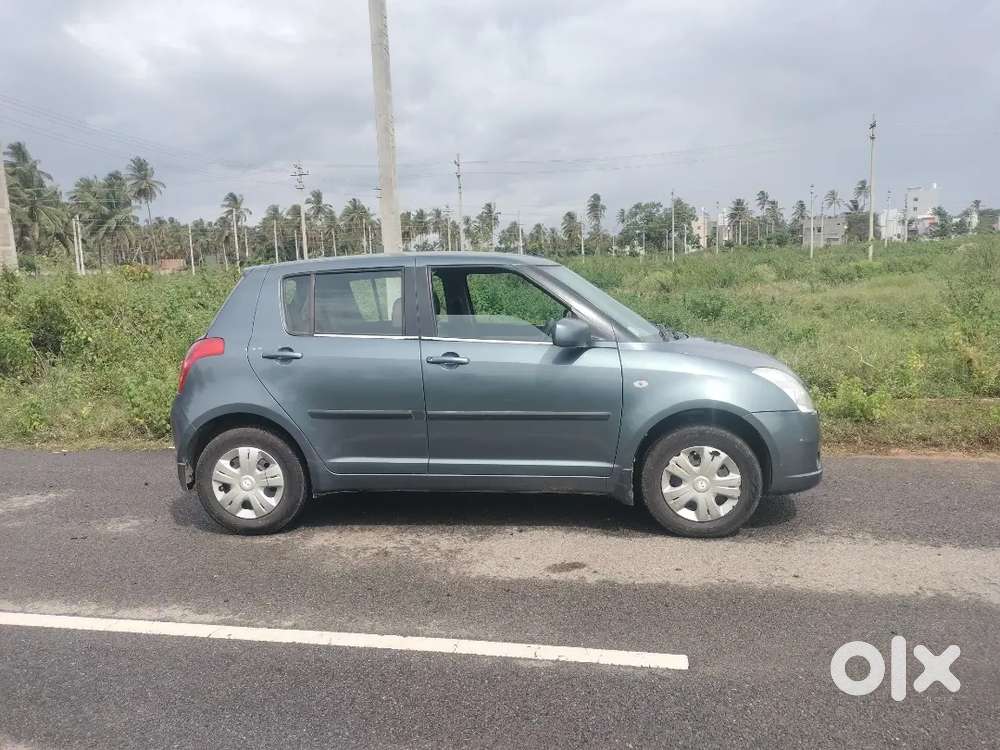 Maruti Suzuki Swift 2006 Petrol