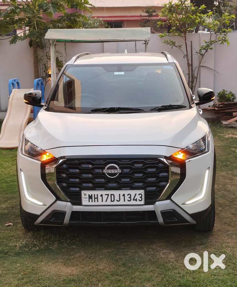 Nissan Magnite N-connecta Mt, 2025, Petrol