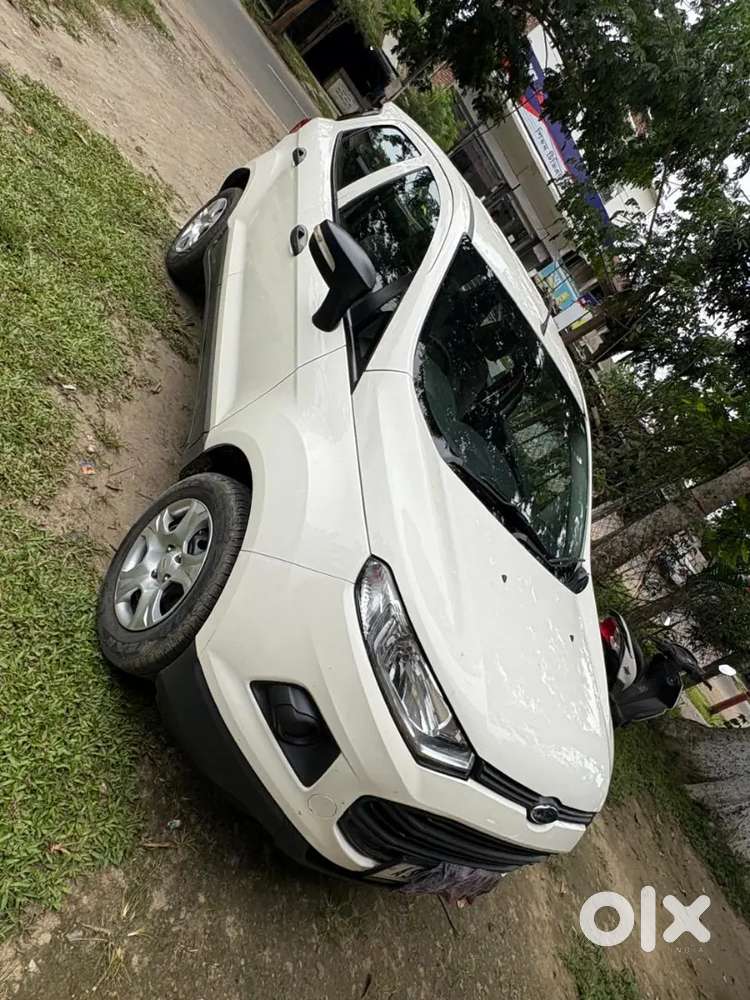 Ford Escort 2018 Petrol 63000 Km Driven